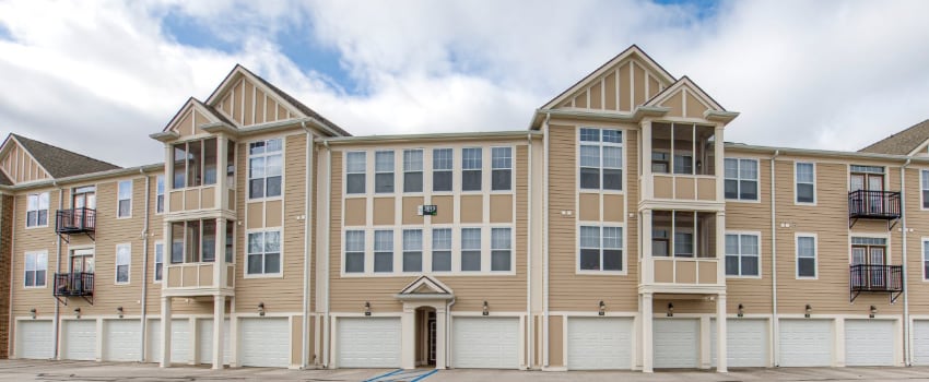 Apartment building in Bloomington